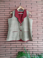 Load image into Gallery viewer, Nakshi Beige Printed Cotton Lining Women&#39;s Sleeveless Jacket With Front Pocket Details
