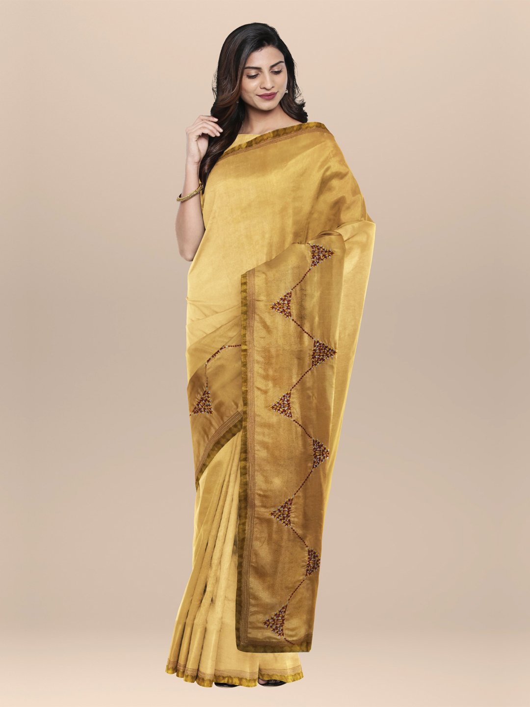 Nakshi Hand Crafted Thread Embroided Silk Saree With Beautiful Amalgamation Of Tradition