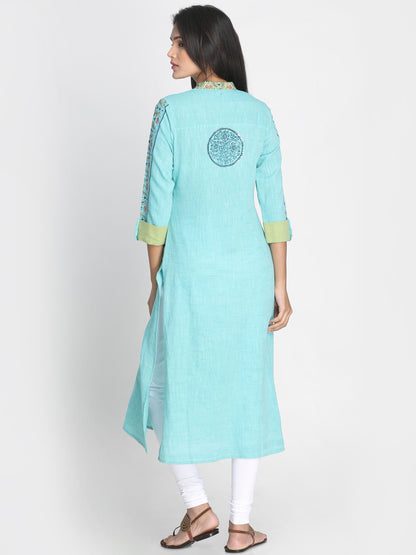 Nakshi Women Sea Green Solid Handloom Straight Kurti