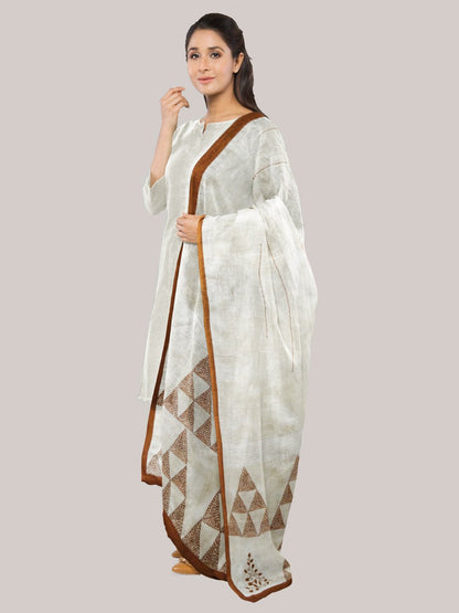 Nakshi Kantha Hand Embroidered Beige Pure Tussar Silk Stole