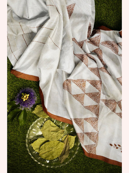 Nakshi Kantha Hand Embroidered Beige Pure Tussar Silk Stole