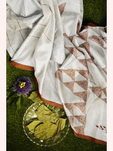 Kantha Hand Embroidered Beige Pure Tussar Silk Stole