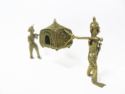 Nakshi Dokra showpiece - bearers carrying a palki 4.25"x8"