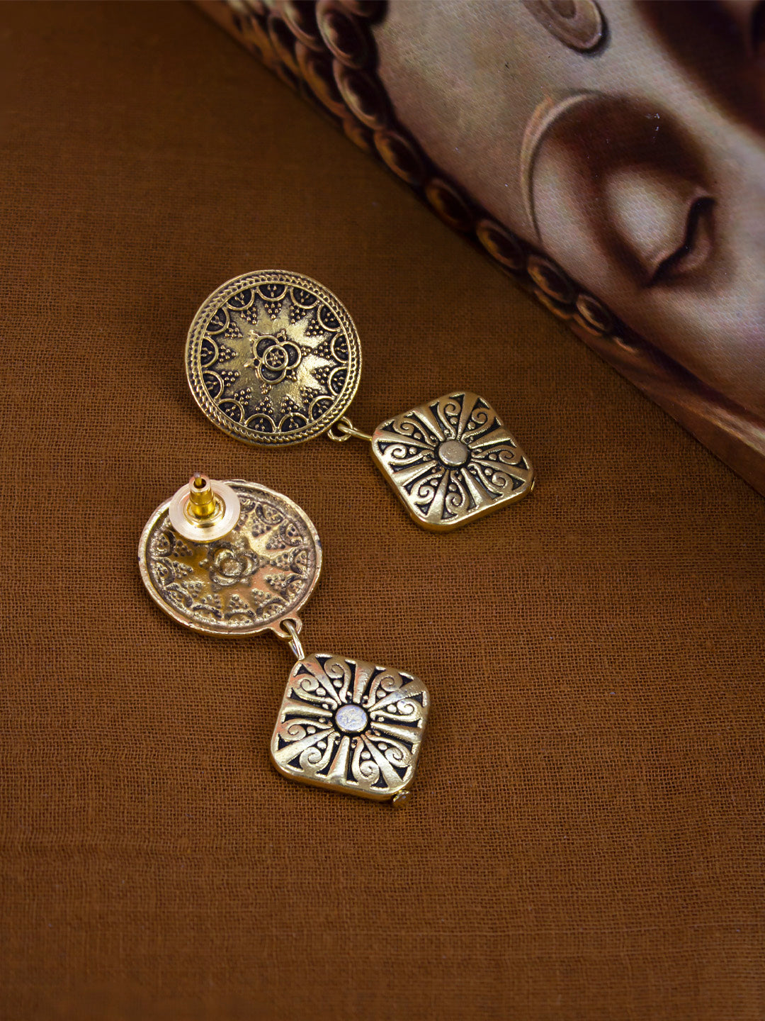 Nakshi Traditional Handcrafted Art Pearl Bead & Gold Metal Goddess Lakshmi Necklace Set