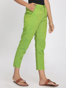 100% cotton green self designed cropped pant
