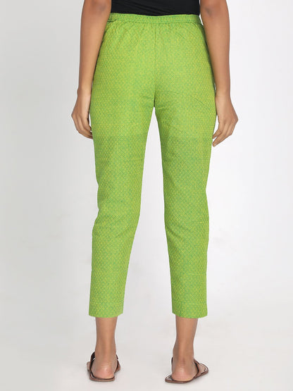 Nakshi 100% Cotton Green Self Designed Cropped Pant