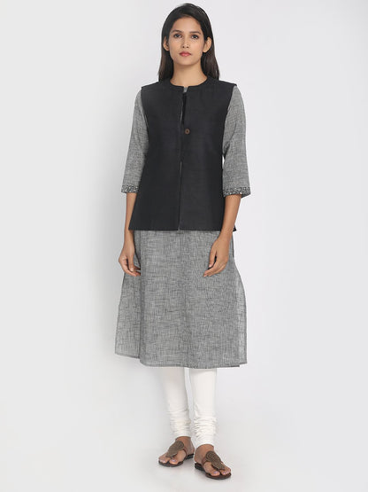 Nakshi Ketia Matka Sleevless Women's Tailored Jacket